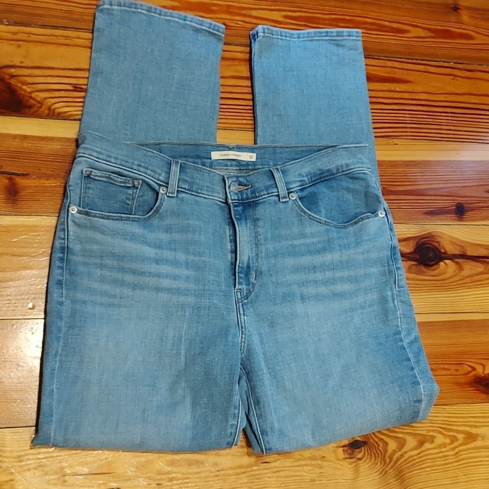 Levi Strauss Classic Straight Leg Denim Jeans Light Wash